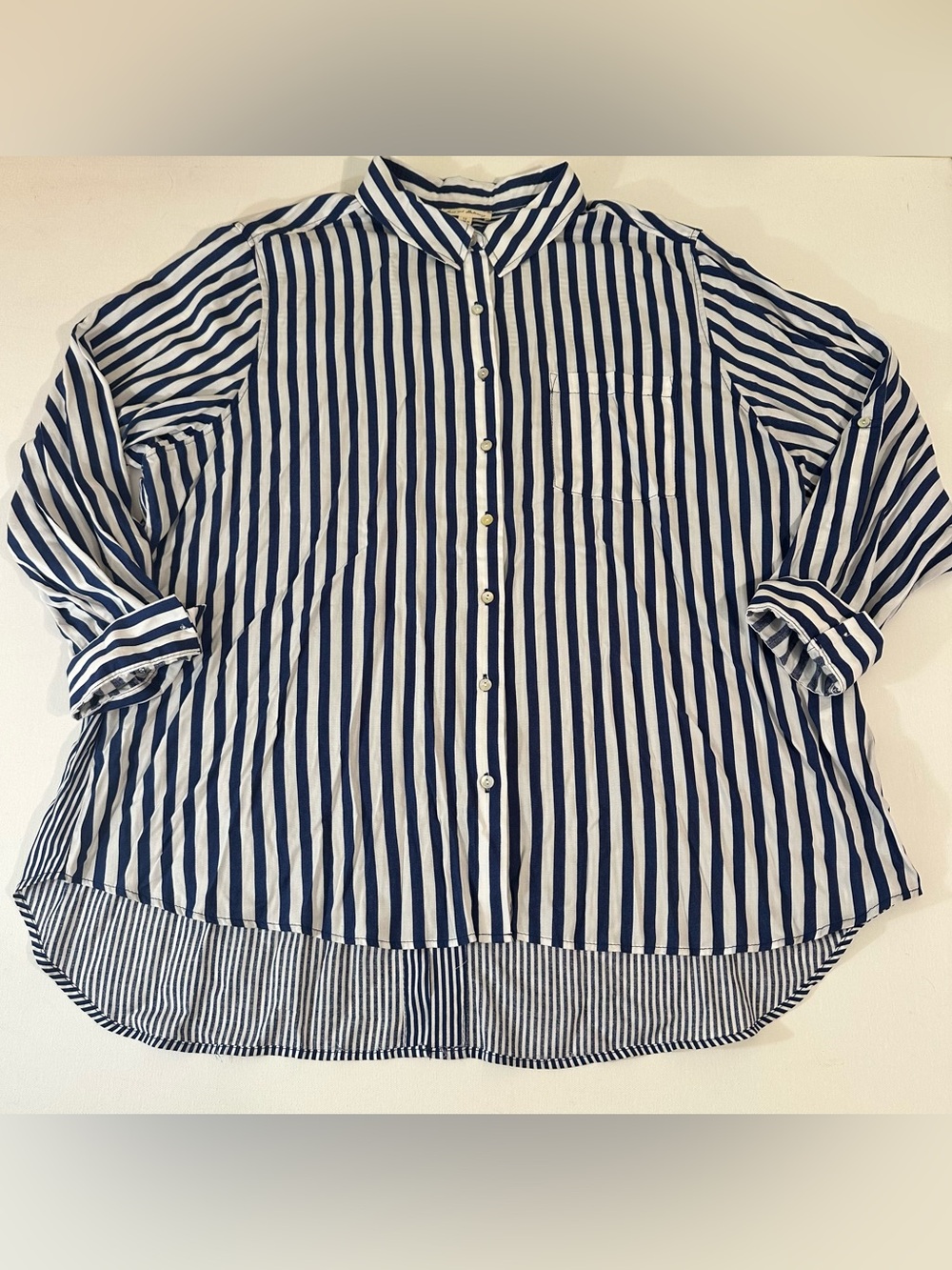 JANE & DELANCEY WOMENS STRIPED BUTTON DOWN
